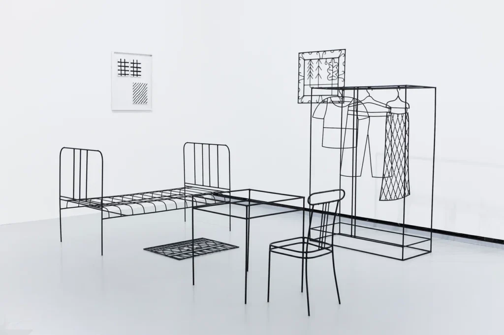 Посмертная выставка Ани Жёлудь «Вдох выдох»