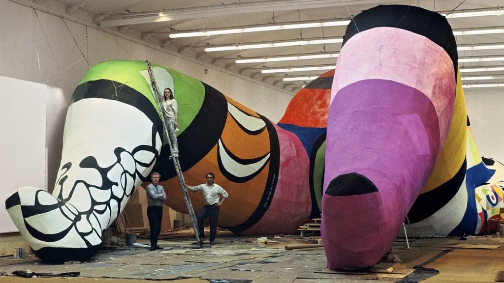 Выставки в Париже: от искусства минимализма до сонного царства