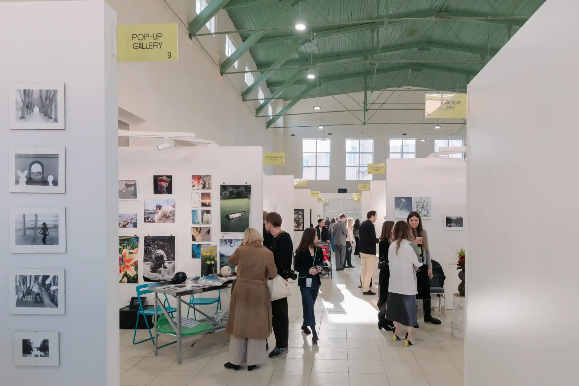 «Контур» — must-see для всех, кто неровно дышит к графике и фотографии