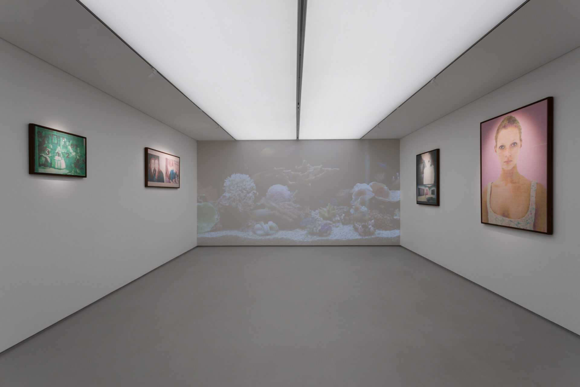 Первая московская выставка Саши Купрянова — «Самый нормальный человек в мире»